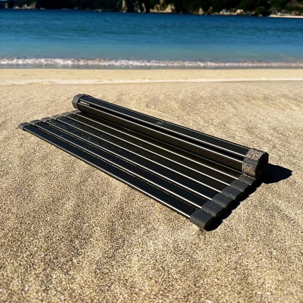 【水切りも平掛も、自由に使える】Foldrack – ロール型ステンレス水切りラック さっと広げて、さっと使い終われる