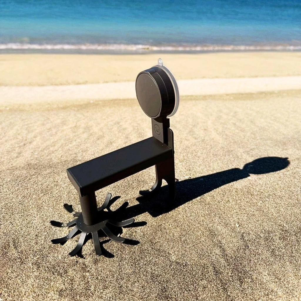 【くるっと整うスマート収納】Hookova – 回転式フックラックで省スペースに吊り下げ クルッと回して、使いたいものがサッと目の前に Hookova（フコーヴァ）は、360°回転する回転式フックを採用した多用途の吸盤収納。