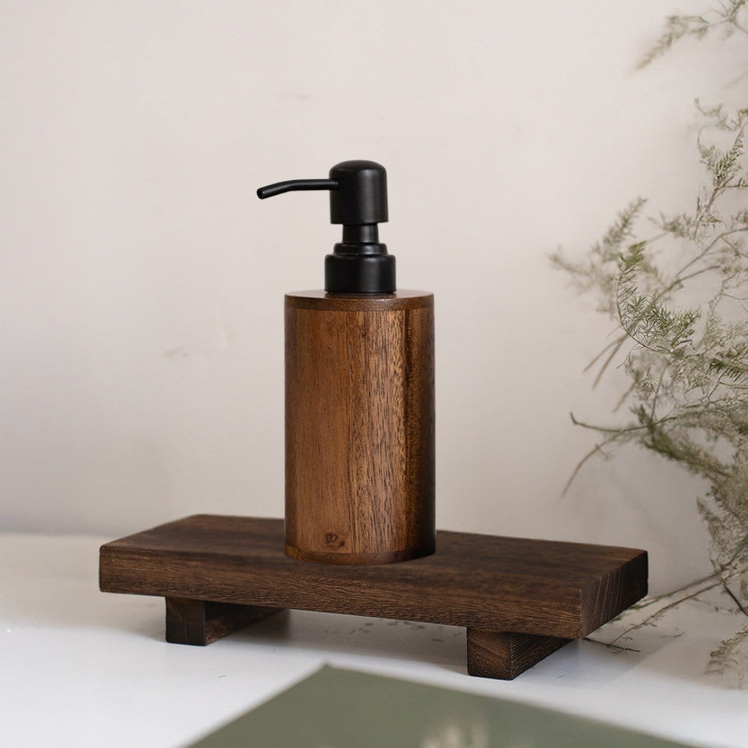 【暮らしに、自然の温もりを添える】 Vallune – 木製ソープディスペンサー 高級感あふれるウォルナットとシンプルな使いやすさ